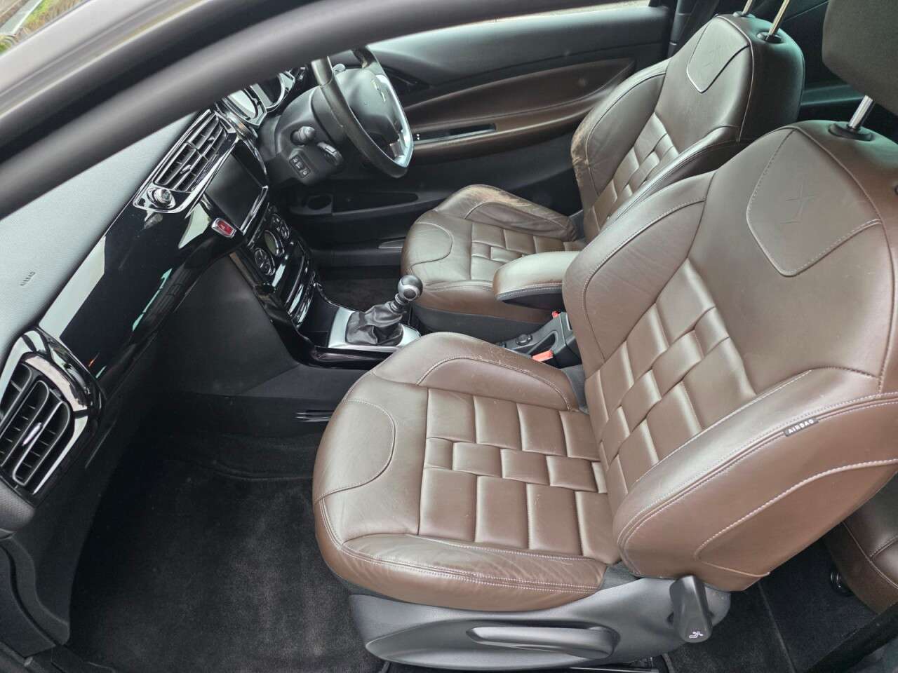 2016 DS AUTOMOBILES DS 3 2016 DS AUTOMOBILES DS 3