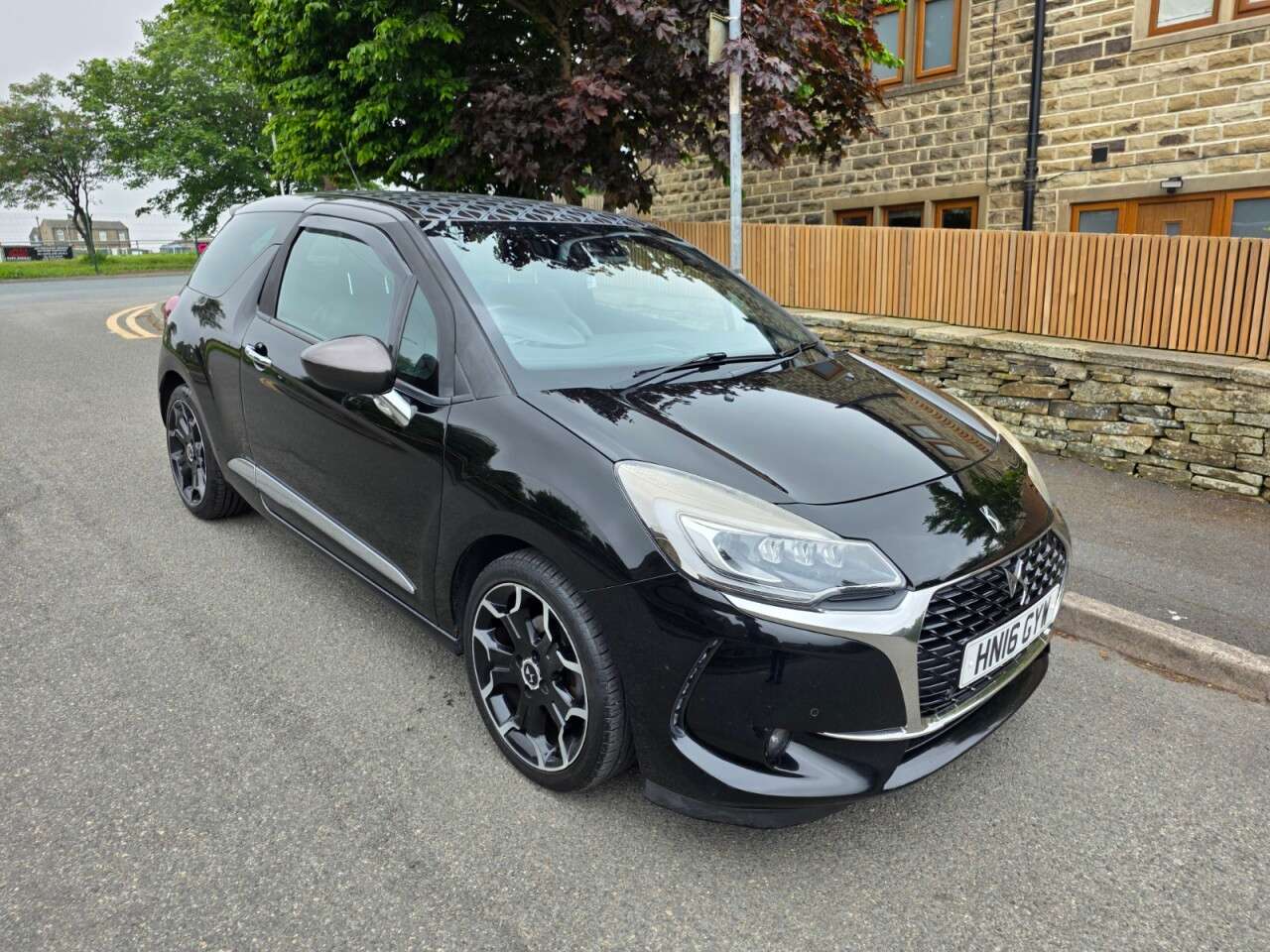 A 2016 DS AUTOMOBILES DS 3 1.6 BlueHDi Ultra Prestige Hatchback 3dr Diesel Manual Euro 6 (s/s)SERVICE A 2016 DS AUTOMOBILES DS 3 1.6 BlueHDi Ultra Prestige Hatchback 3dr Diesel Manual Euro 6 (s/s)SERVICE