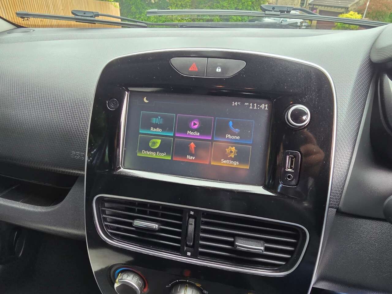 2017 RENAULT CLIO 2017 RENAULT CLIO