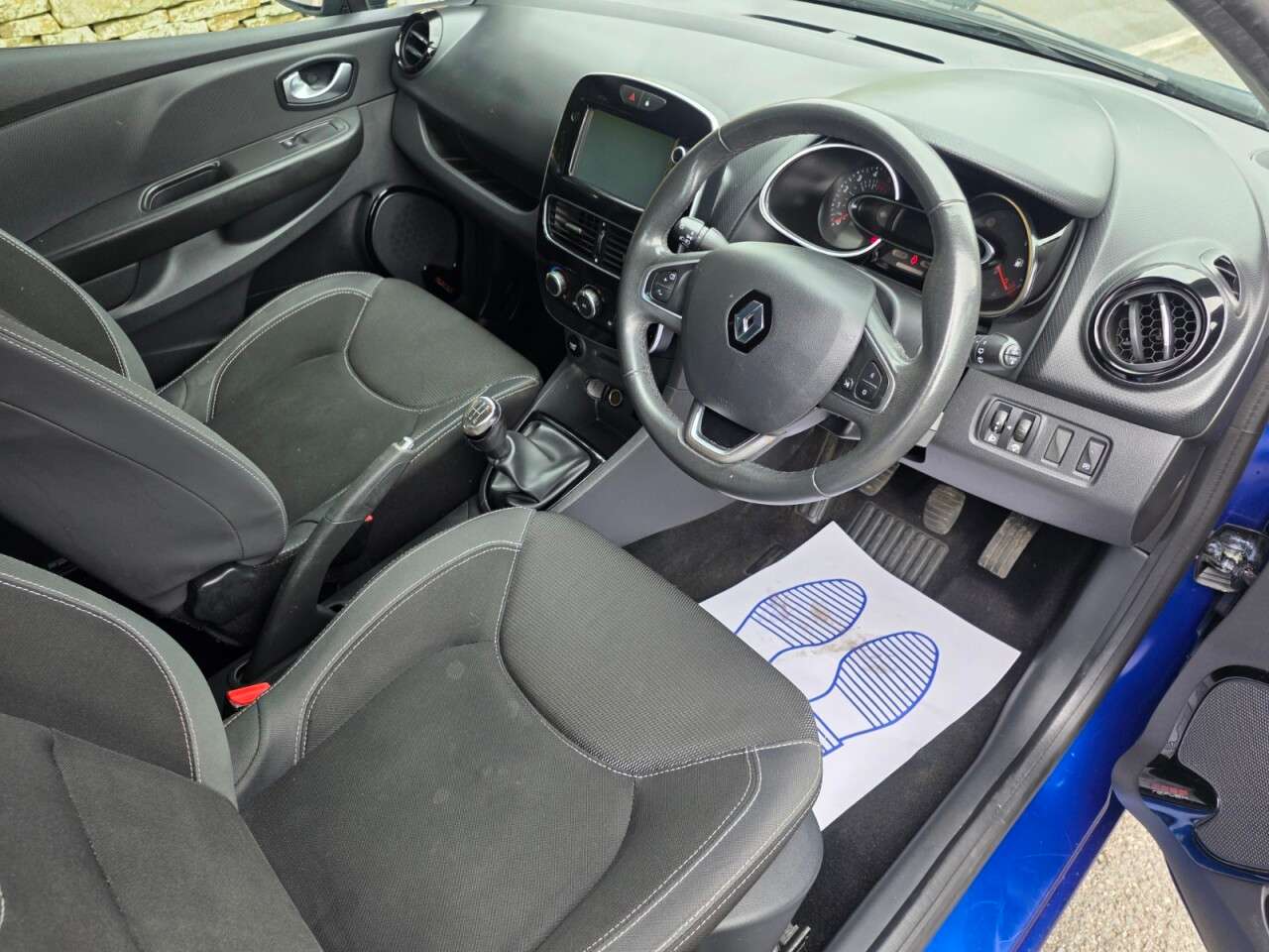 2017 RENAULT CLIO 2017 RENAULT CLIO