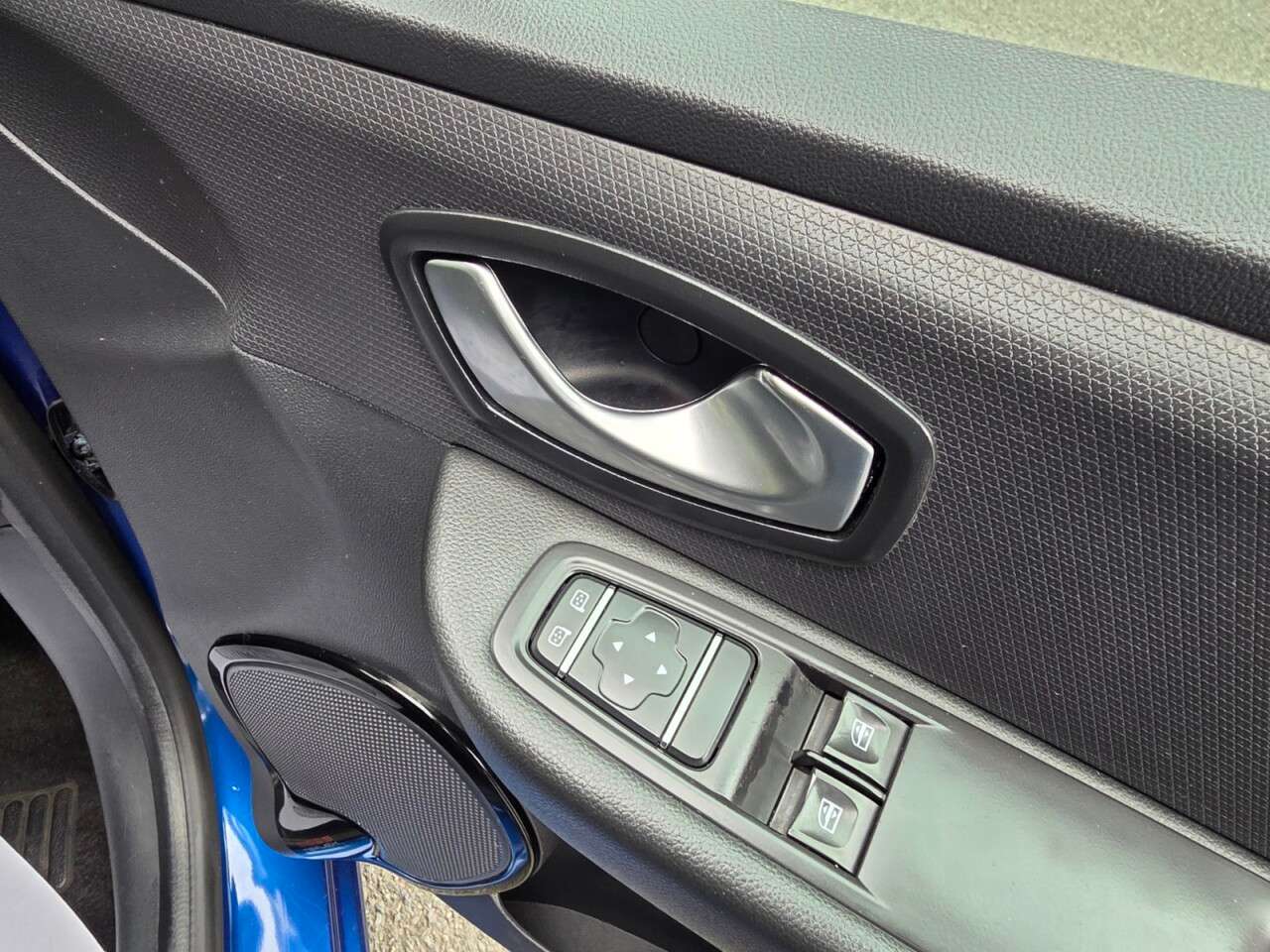 2017 RENAULT CLIO 2017 RENAULT CLIO