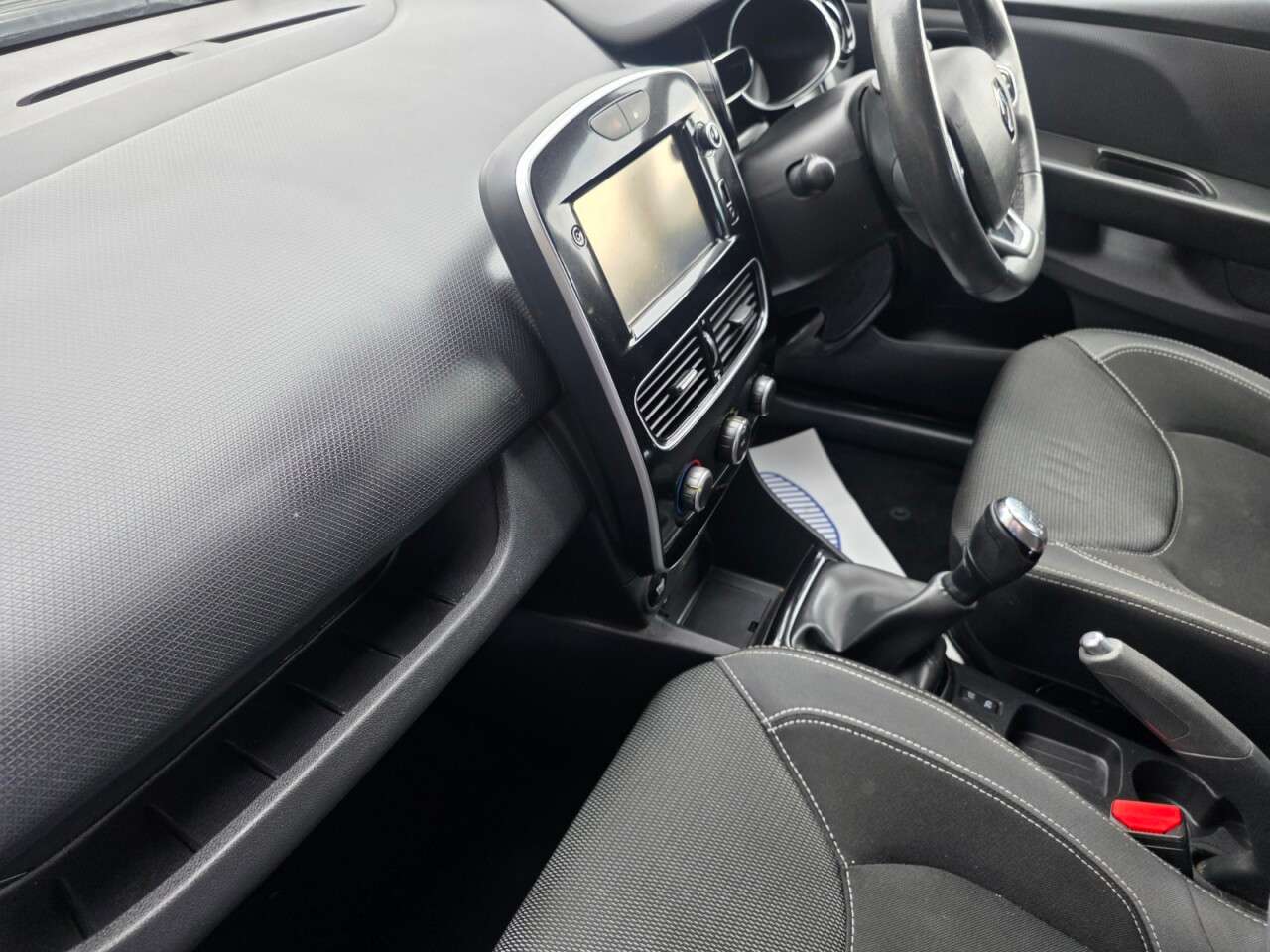 2017 RENAULT CLIO 2017 RENAULT CLIO