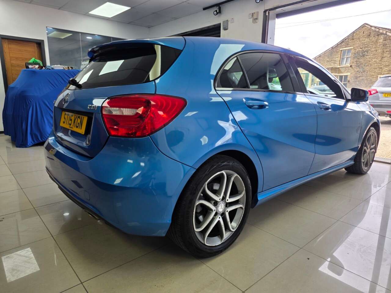 A 2015 MERCEDES-BENZ A CLASS 1.5 A180 CDI Sport Hatchback 5dr Diesel 7G-DCT Euro 5 (s/s)+LOW RUNNING COS A 2015 MERCEDES-BENZ A CLASS 1.5 A180 CDI Sport Hatchback 5dr Diesel 7G-DCT Euro 5 (s/s)+LOW RUNNING COS