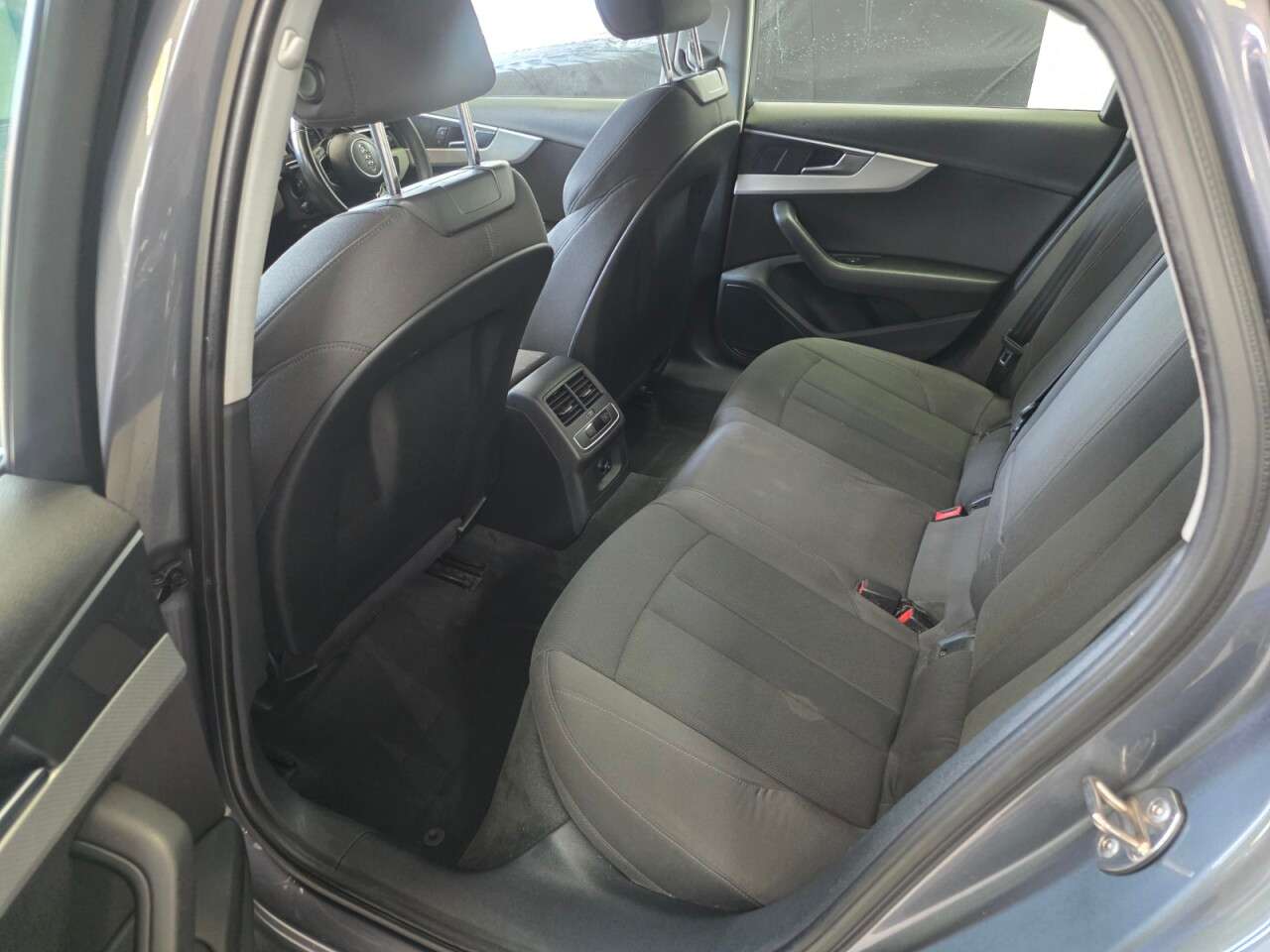 2016 AUDI A4 2016 AUDI A4