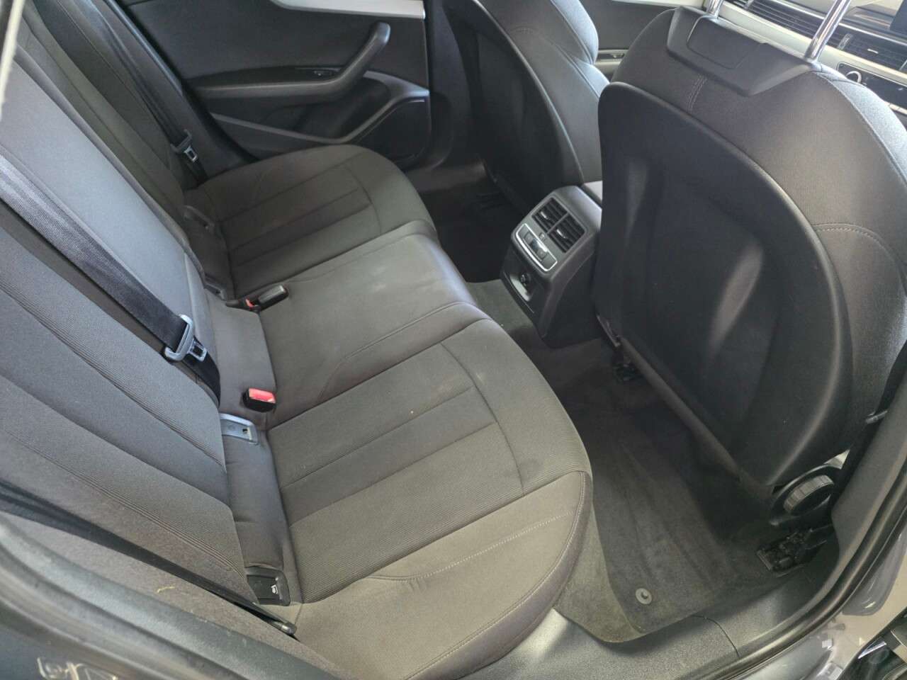 2016 AUDI A4 2016 AUDI A4