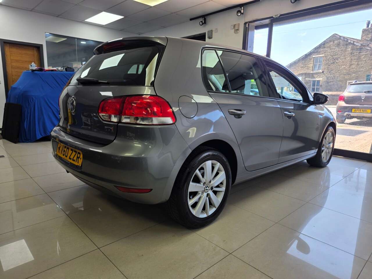 A 2010 VOLKSWAGEN GOLF 1.6 TDI SE Hatchback 5dr Diesel DSG+10 SERVICE STAMPS+CAMBELT WATER PUMP DO A 2010 VOLKSWAGEN GOLF 1.6 TDI SE Hatchback 5dr Diesel DSG+10 SERVICE STAMPS+CAMBELT WATER PUMP DO