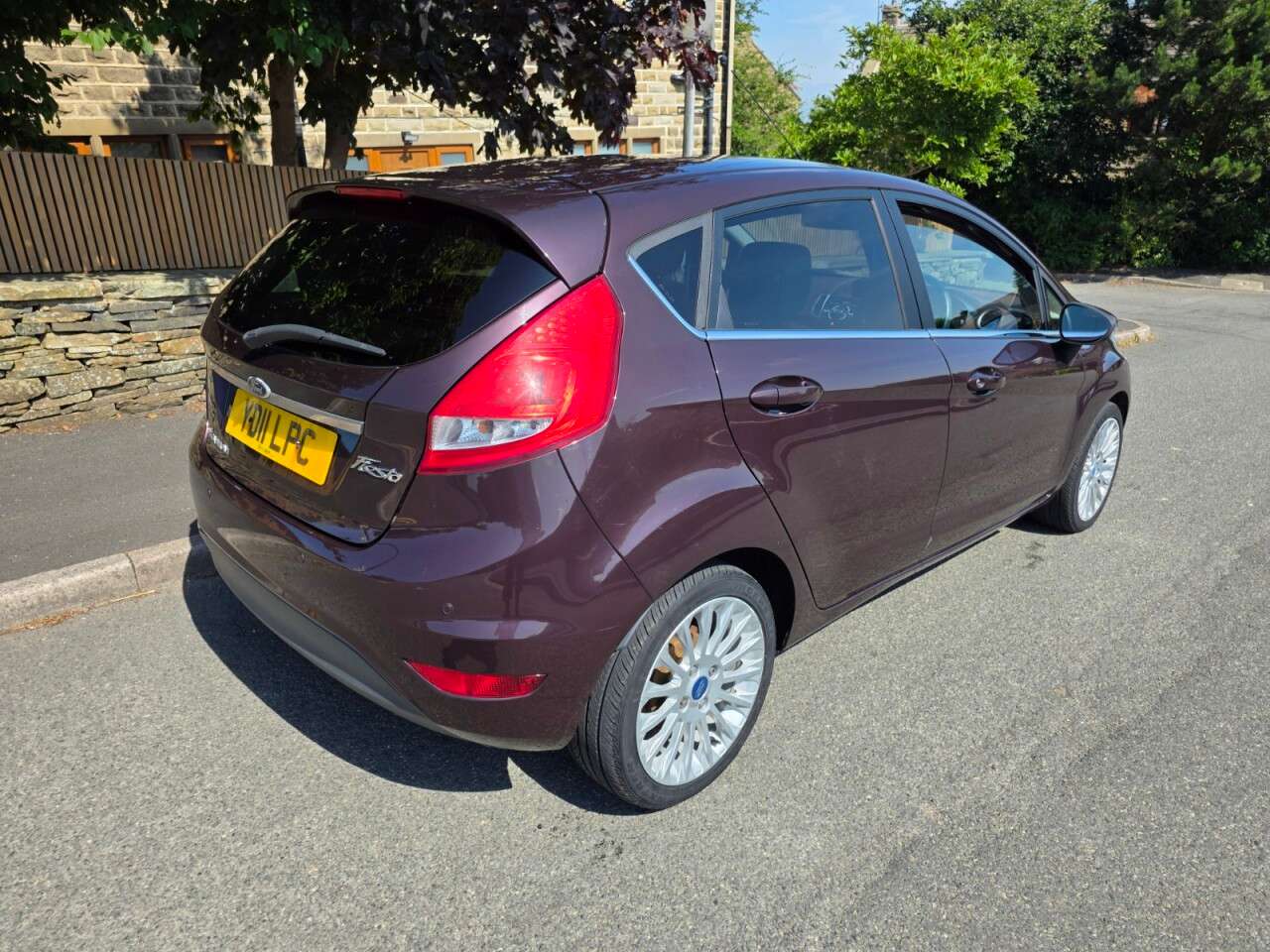 A 2011 FORD FIESTA 1.4 Titanium Hatchback 5dr Petrol Manual+LOW MILES+SERVICE HISTORY 14 STAMP A 2011 FORD FIESTA 1.4 Titanium Hatchback 5dr Petrol Manual+LOW MILES+SERVICE HISTORY 14 STAMP