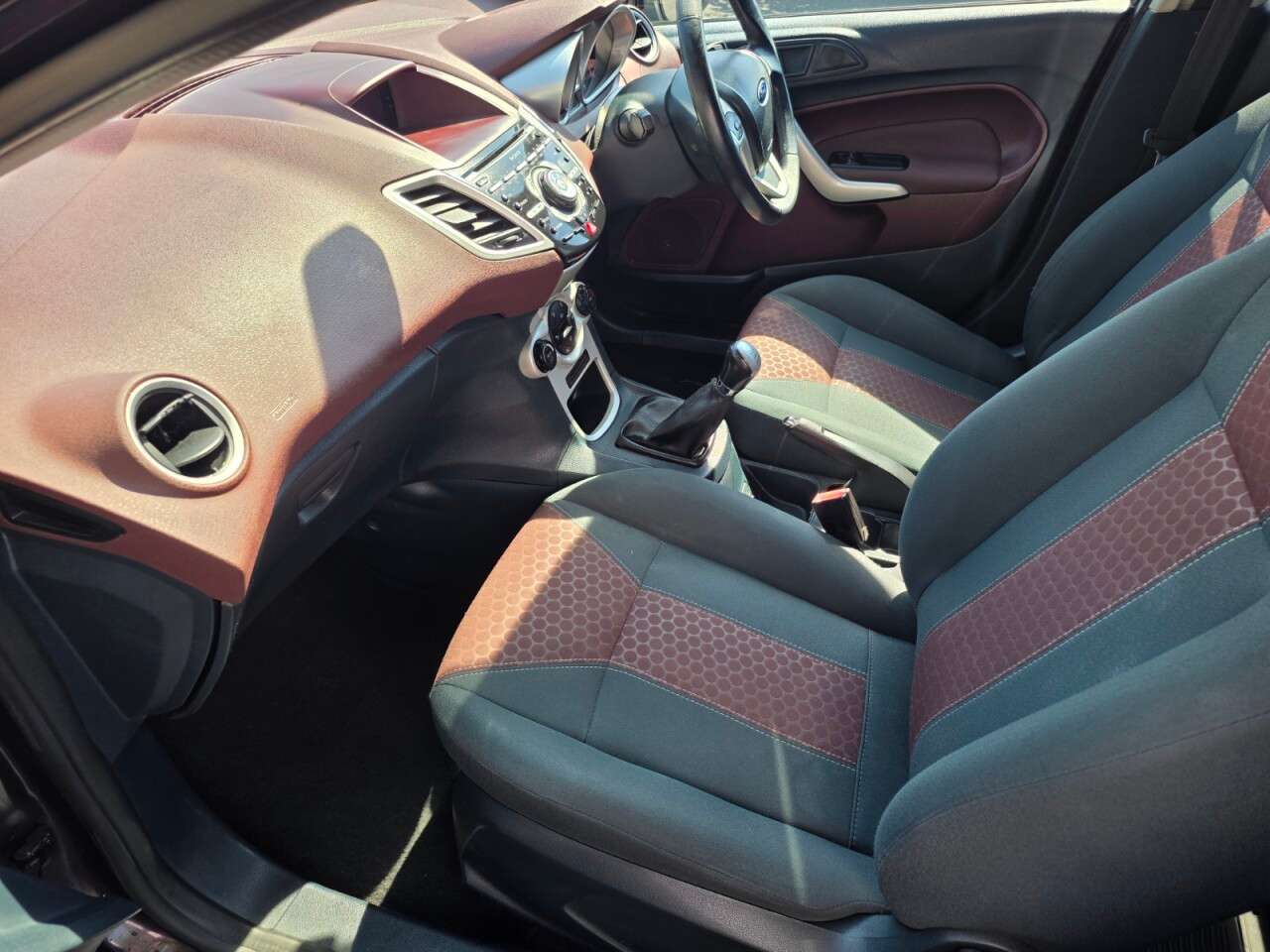 2011 FORD FIESTA 2011 FORD FIESTA