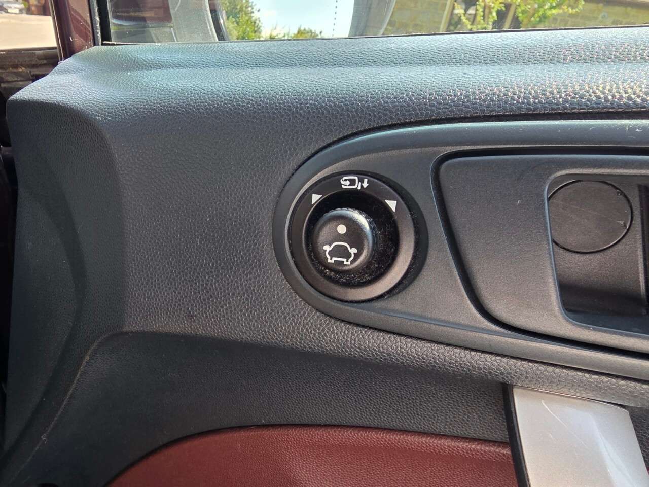 2011 FORD FIESTA 2011 FORD FIESTA