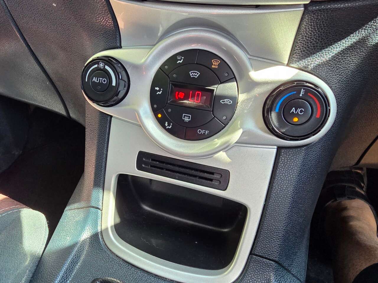 2011 FORD FIESTA 2011 FORD FIESTA