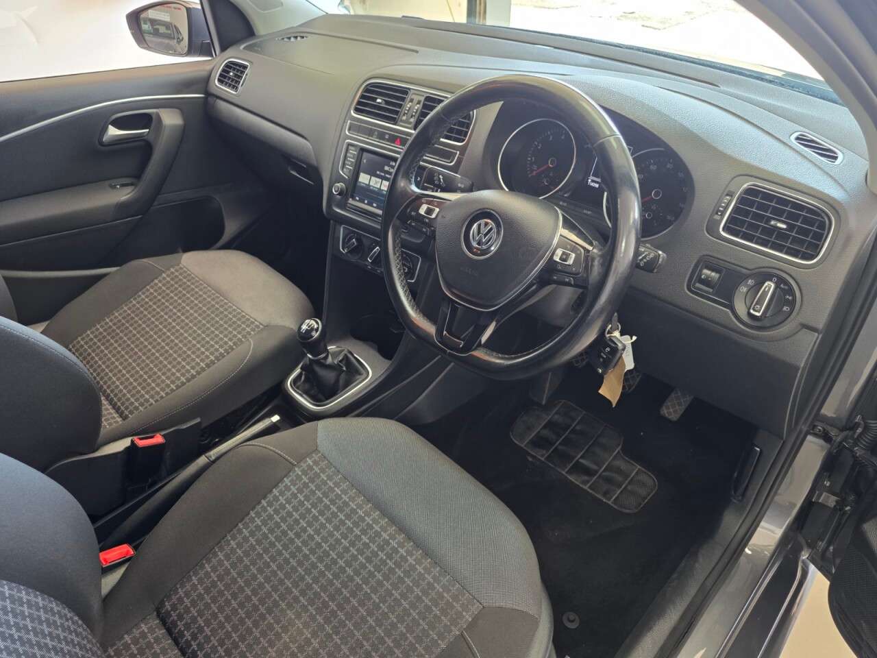 2017 VOLKSWAGEN POLO 2017 VOLKSWAGEN POLO