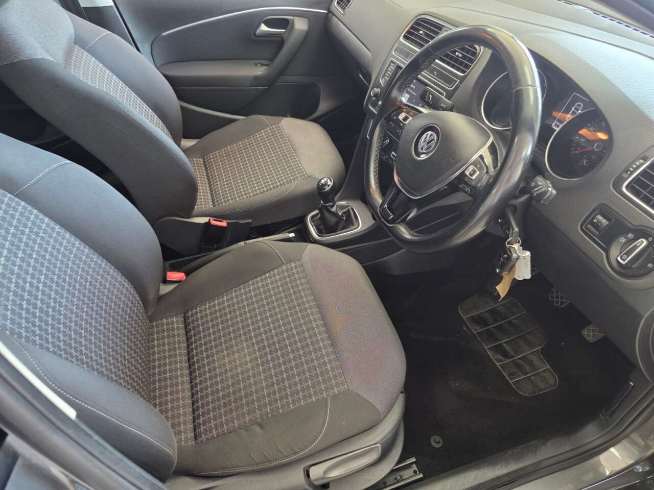 2017 VOLKSWAGEN POLO 2017 VOLKSWAGEN POLO