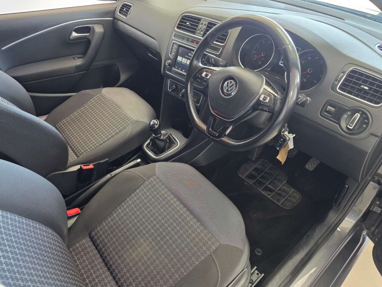 2017 VOLKSWAGEN POLO 2017 VOLKSWAGEN POLO