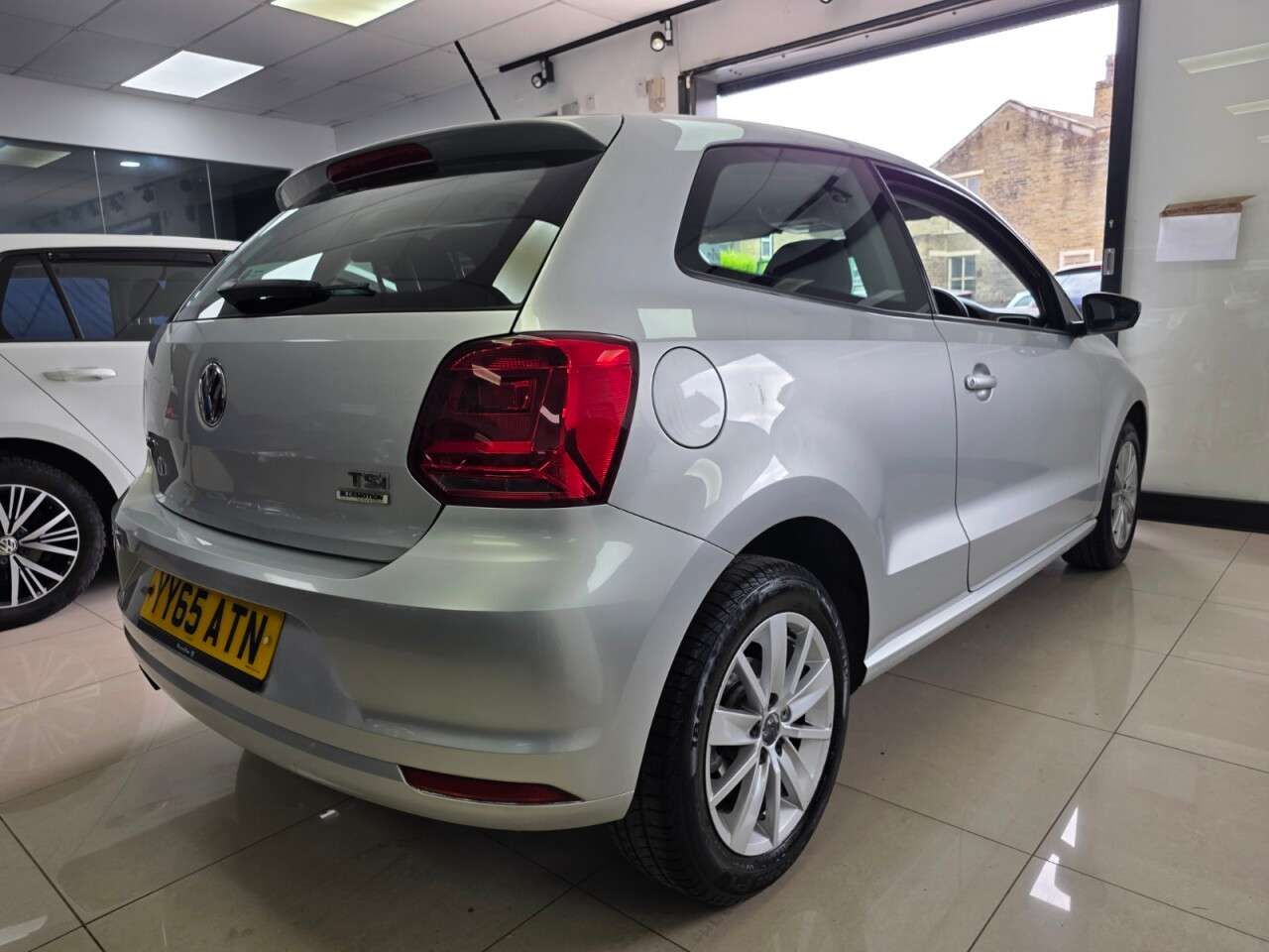A 2015 VOLKSWAGEN POLO 1.2 TSI BlueMotion Tech SE Hatchback 3dr Petrol Manual Euro 6+SERVICE HISTO A 2015 VOLKSWAGEN POLO 1.2 TSI BlueMotion Tech SE Hatchback 3dr Petrol Manual Euro 6+SERVICE HISTO