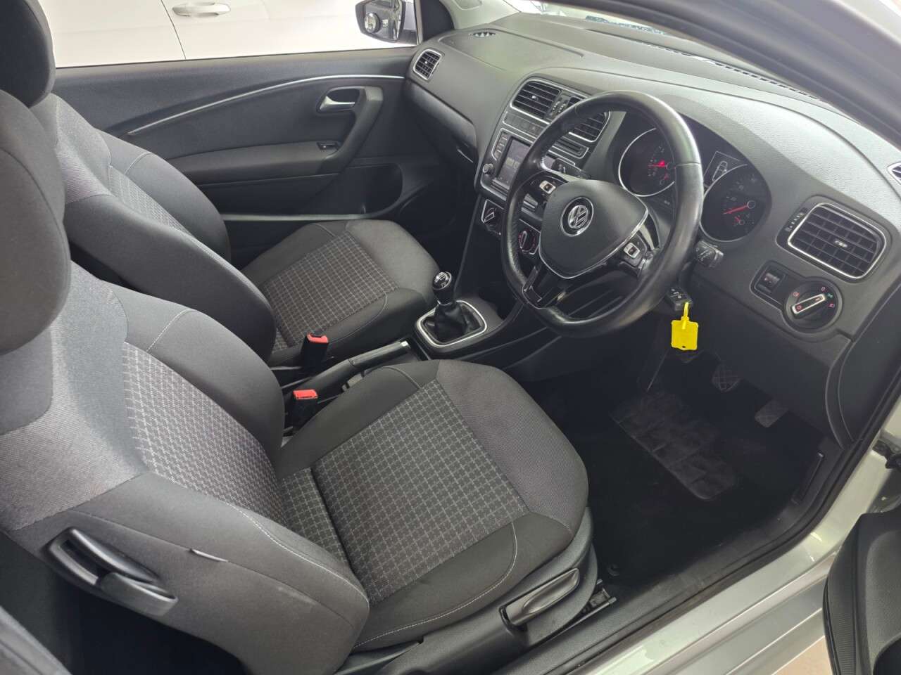 2015 VOLKSWAGEN POLO 2015 VOLKSWAGEN POLO