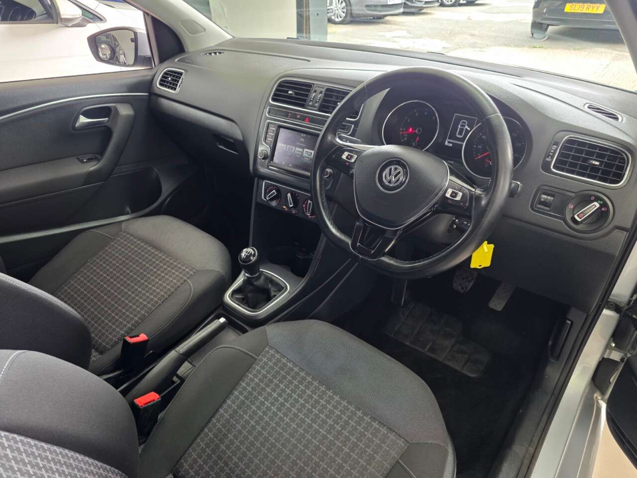 2015 VOLKSWAGEN POLO 2015 VOLKSWAGEN POLO