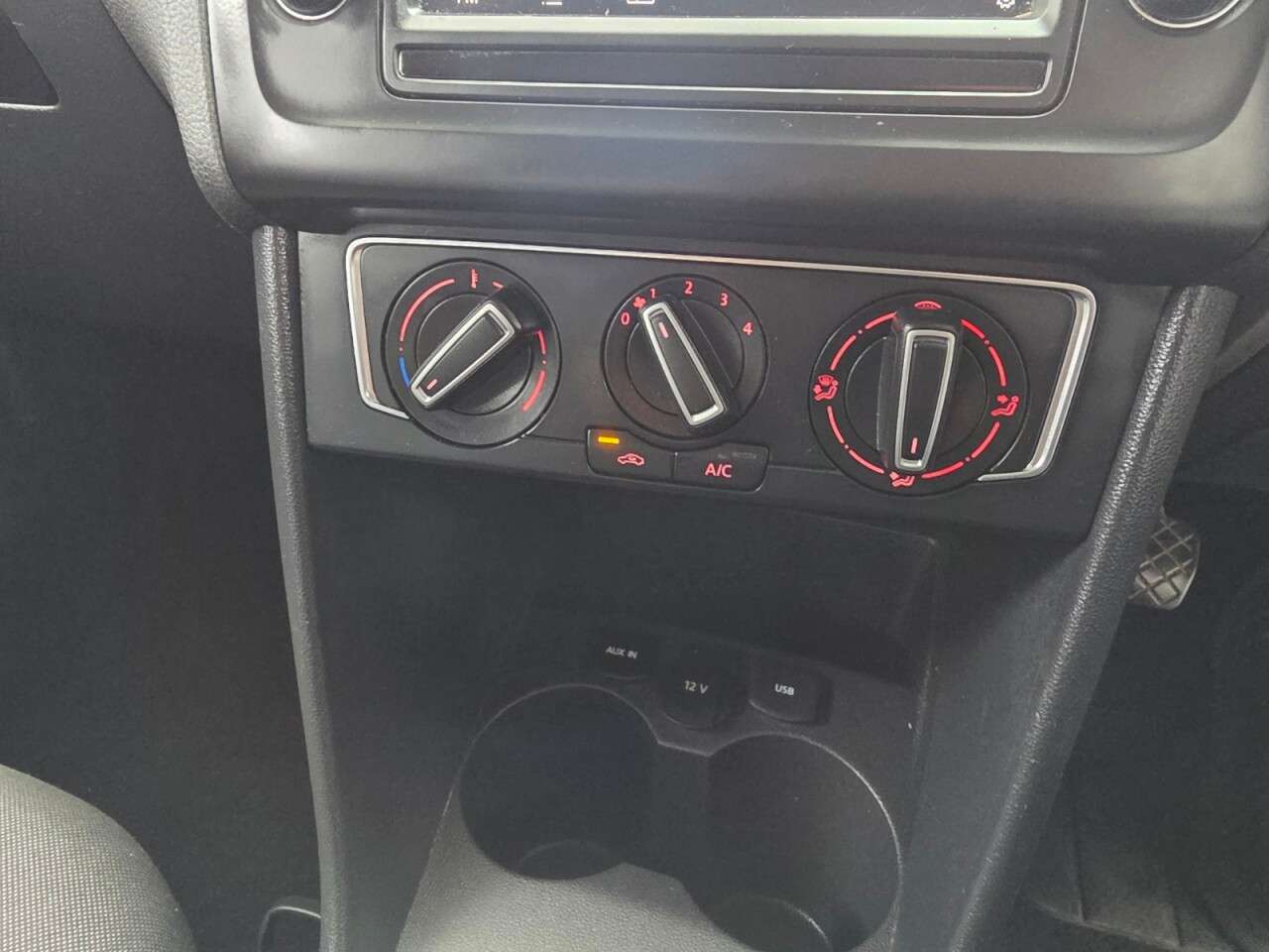 2015 VOLKSWAGEN POLO 2015 VOLKSWAGEN POLO