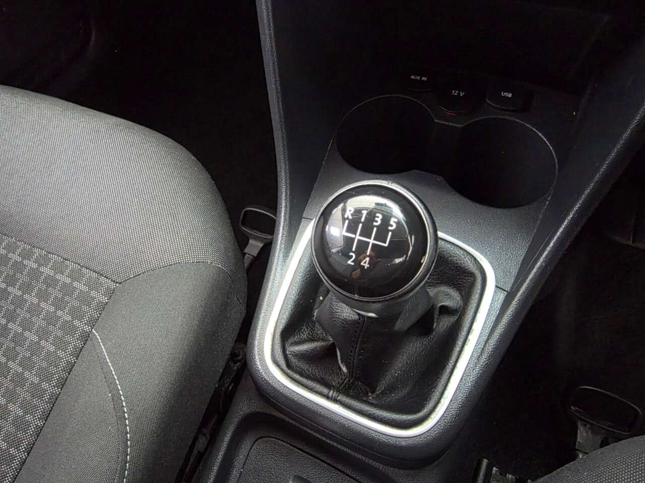 2015 VOLKSWAGEN POLO 2015 VOLKSWAGEN POLO