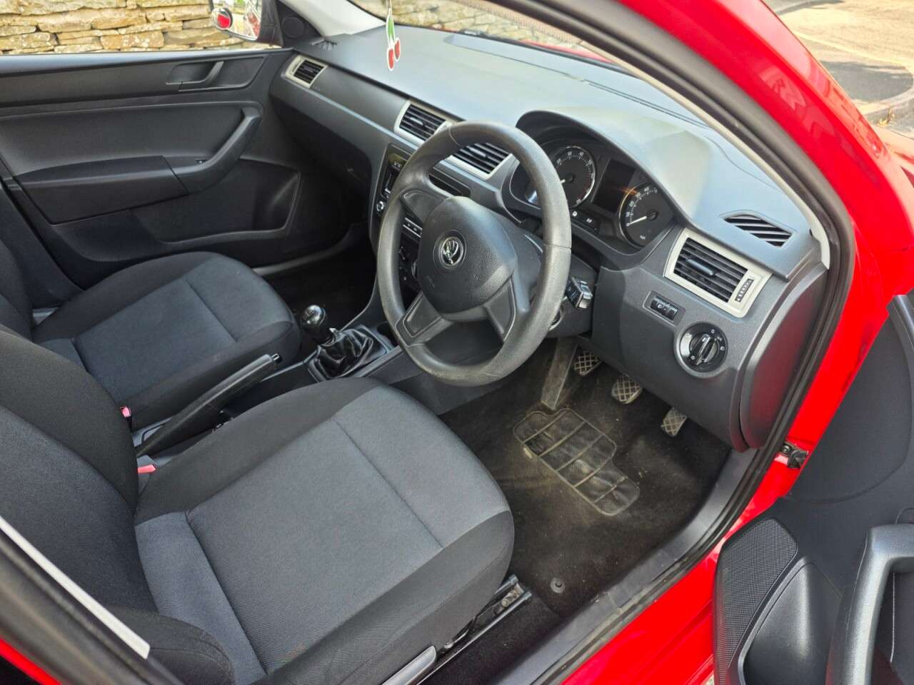 2013 SKODA RAPID 2013 SKODA RAPID