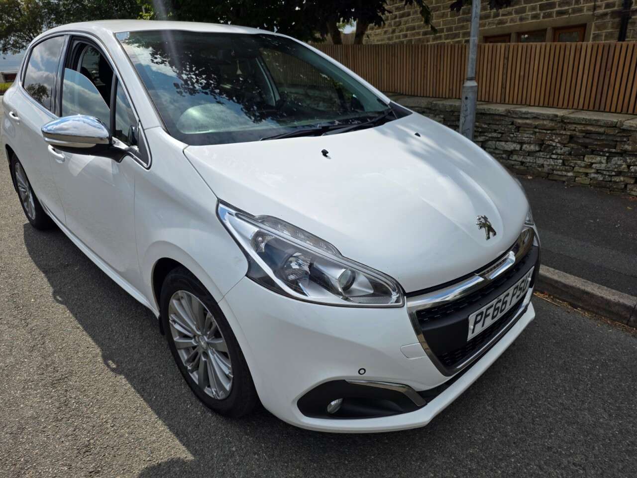 2016 PEUGEOT 208 2016 PEUGEOT 208
