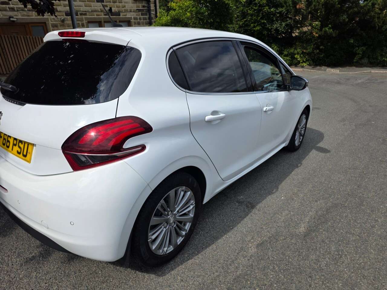 2016 PEUGEOT 208 2016 PEUGEOT 208