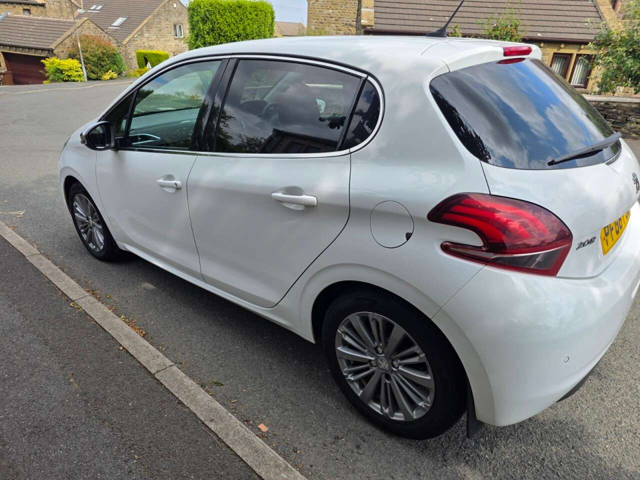 2016 PEUGEOT 208 2016 PEUGEOT 208