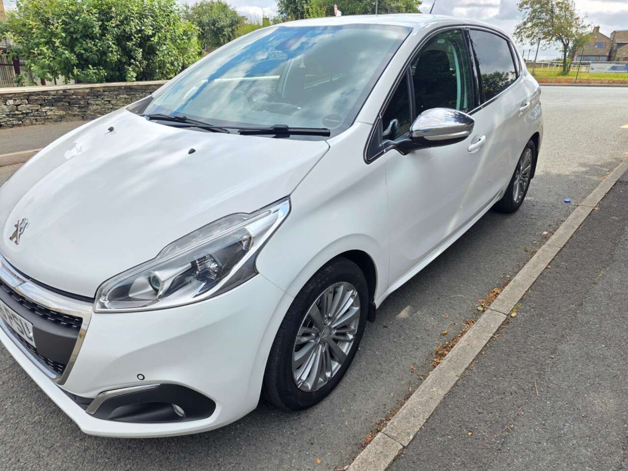 2016 PEUGEOT 208 2016 PEUGEOT 208