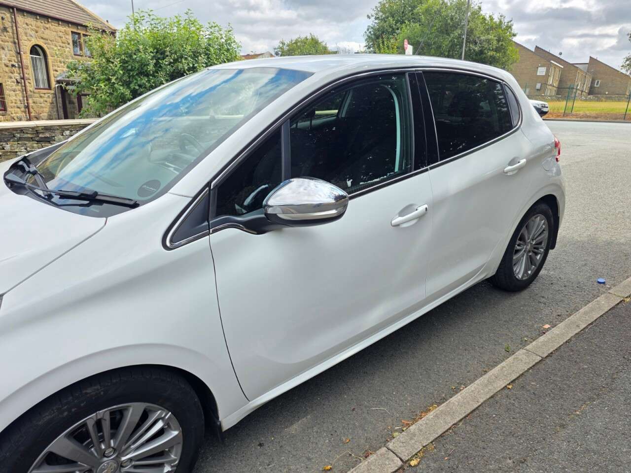 2016 PEUGEOT 208 2016 PEUGEOT 208