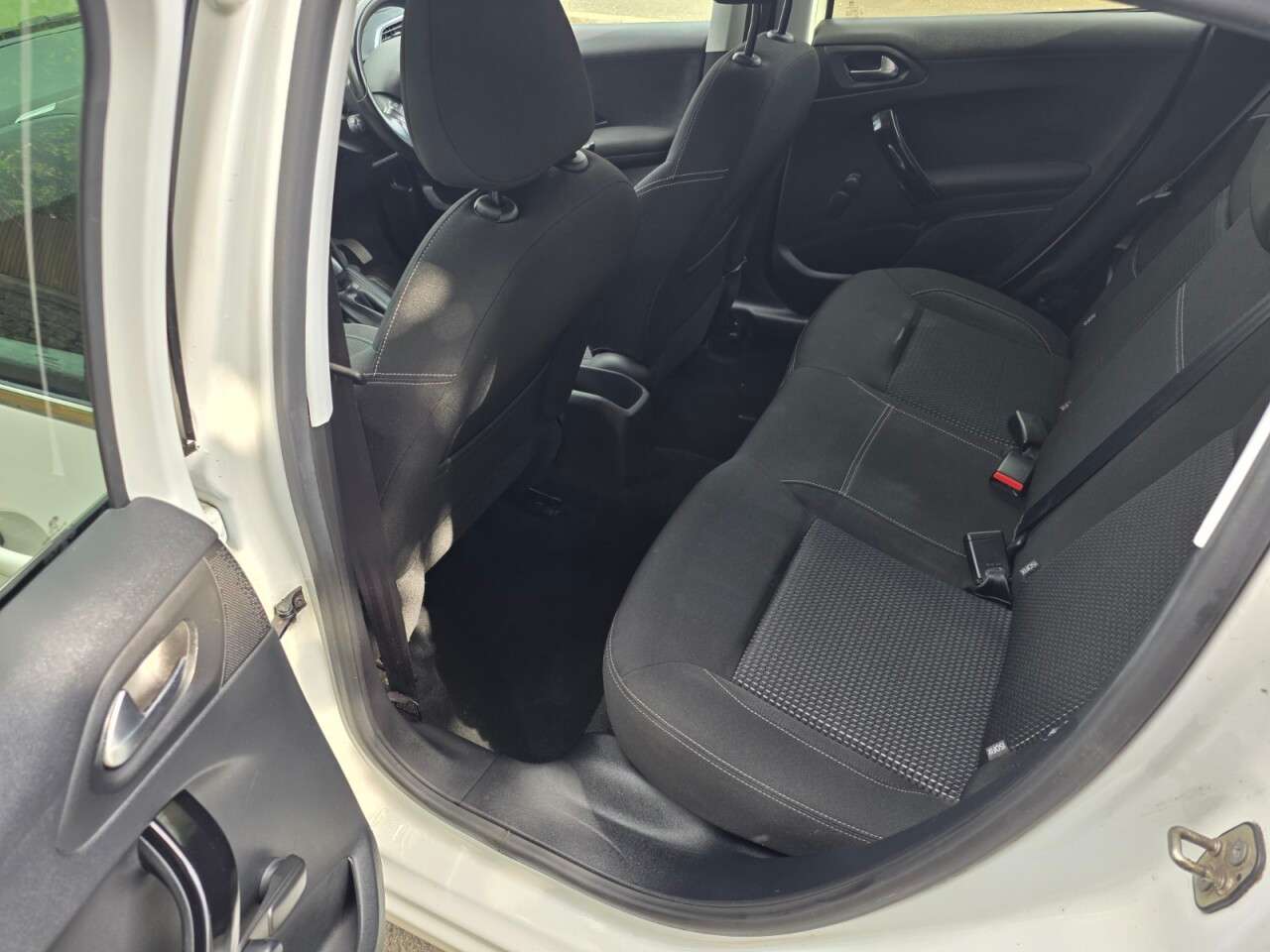 2016 PEUGEOT 208 2016 PEUGEOT 208