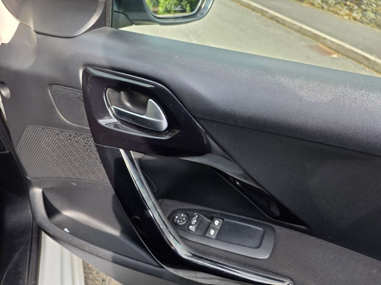 2016 PEUGEOT 208 2016 PEUGEOT 208