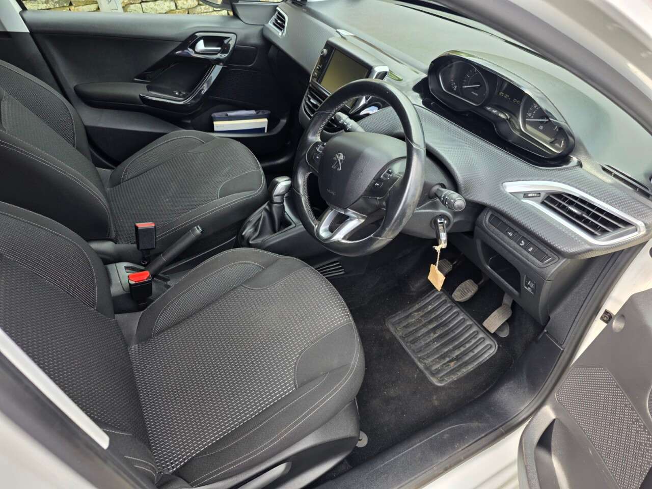 2016 PEUGEOT 208 2016 PEUGEOT 208