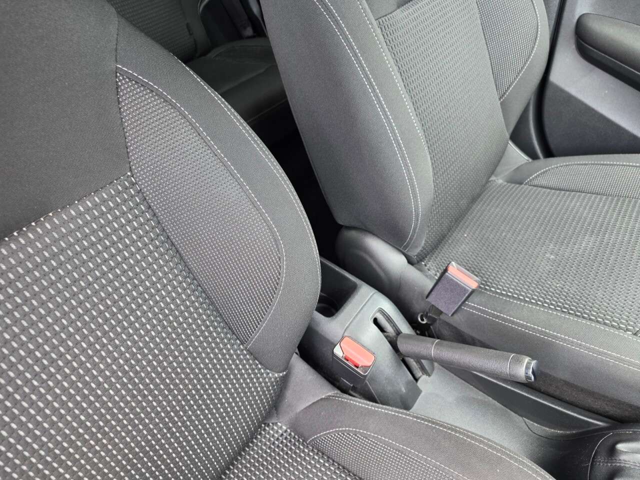 2016 PEUGEOT 208 2016 PEUGEOT 208