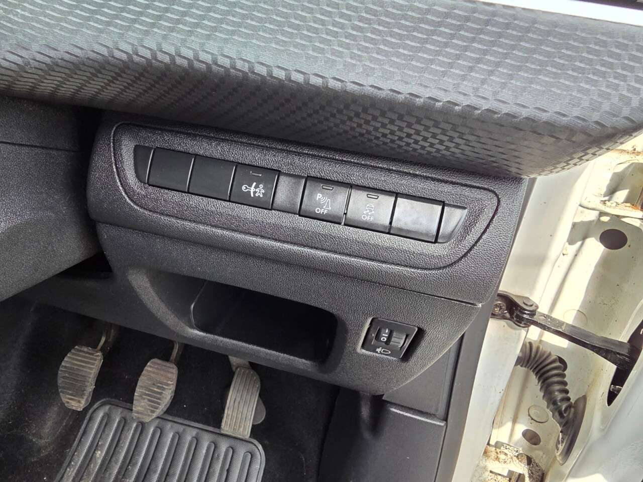 2016 PEUGEOT 208 2016 PEUGEOT 208