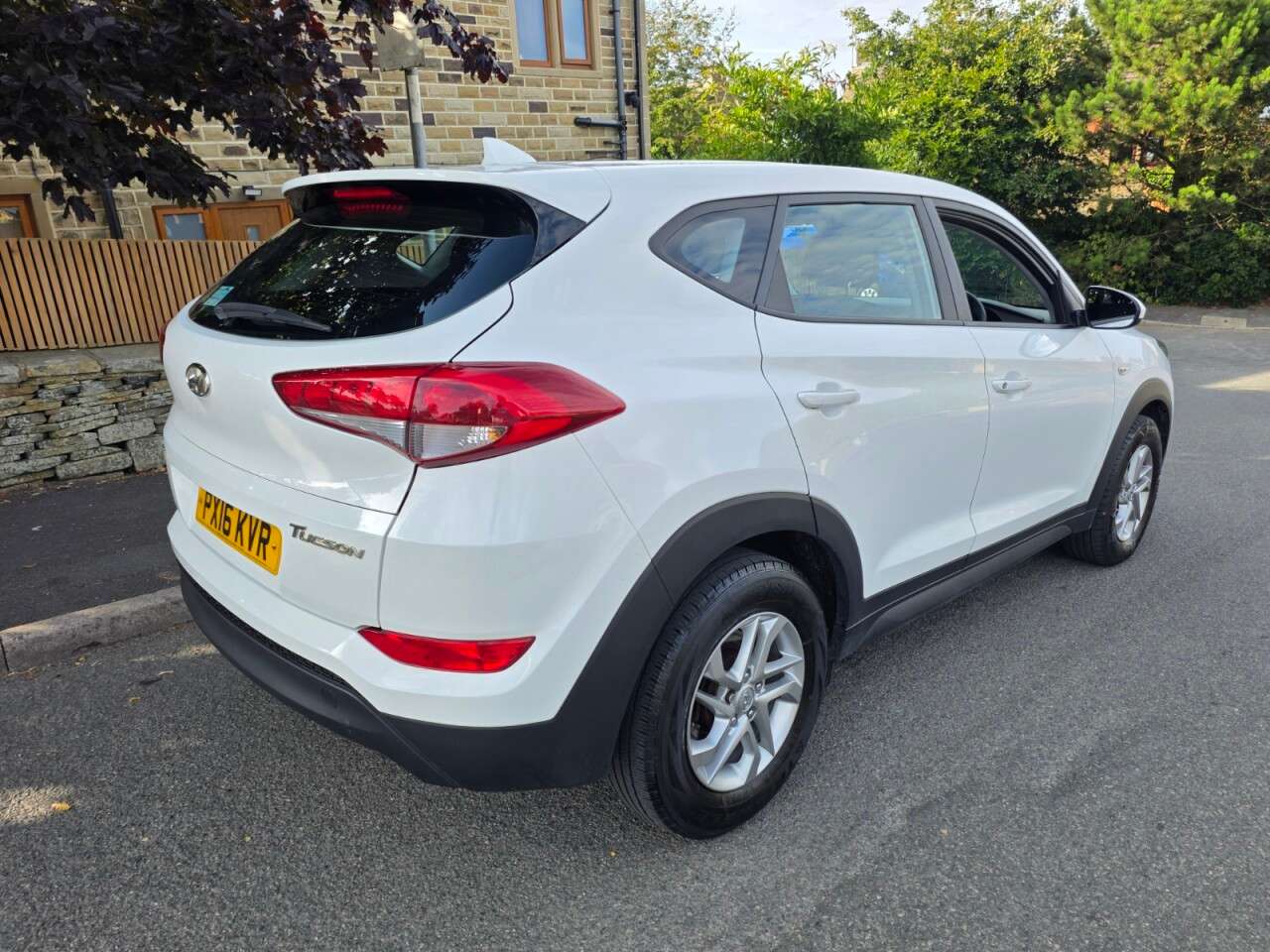 A 2016 HYUNDAI TUCSON 1.6 GDi Blue Drive S SUV 5dr Petrol Manual Euro 6 (s/s)LAST OWNER SINCE 201 A 2016 HYUNDAI TUCSON 1.6 GDi Blue Drive S SUV 5dr Petrol Manual Euro 6 (s/s)LAST OWNER SINCE 201