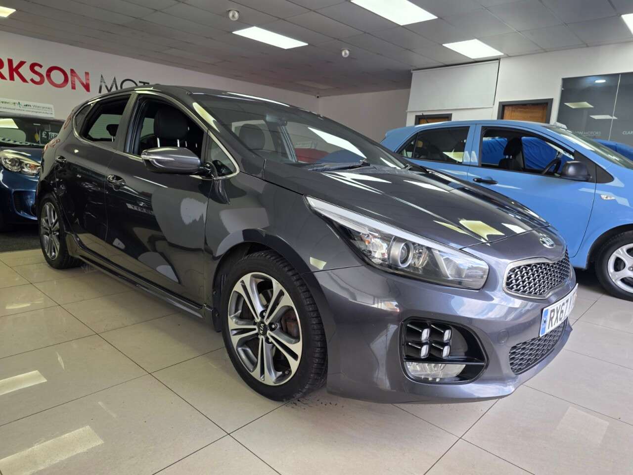 A 2017 KIA CEED 1.6 CRDi GT-Line Hatchback 5dr Diesel Manual Euro 6 (s/s) SERVICE HISTORY+S A 2017 KIA CEED 1.6 CRDi GT-Line Hatchback 5dr Diesel Manual Euro 6 (s/s) SERVICE HISTORY+S