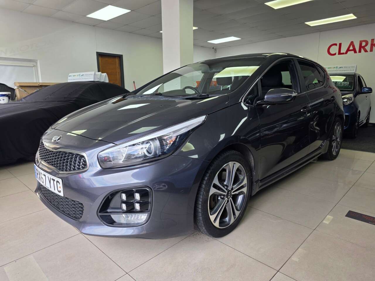 A 2017 KIA CEED 1.6 CRDi GT-Line Hatchback 5dr Diesel Manual Euro 6 (s/s) SERVICE HISTORY+S A 2017 KIA CEED 1.6 CRDi GT-Line Hatchback 5dr Diesel Manual Euro 6 (s/s) SERVICE HISTORY+S