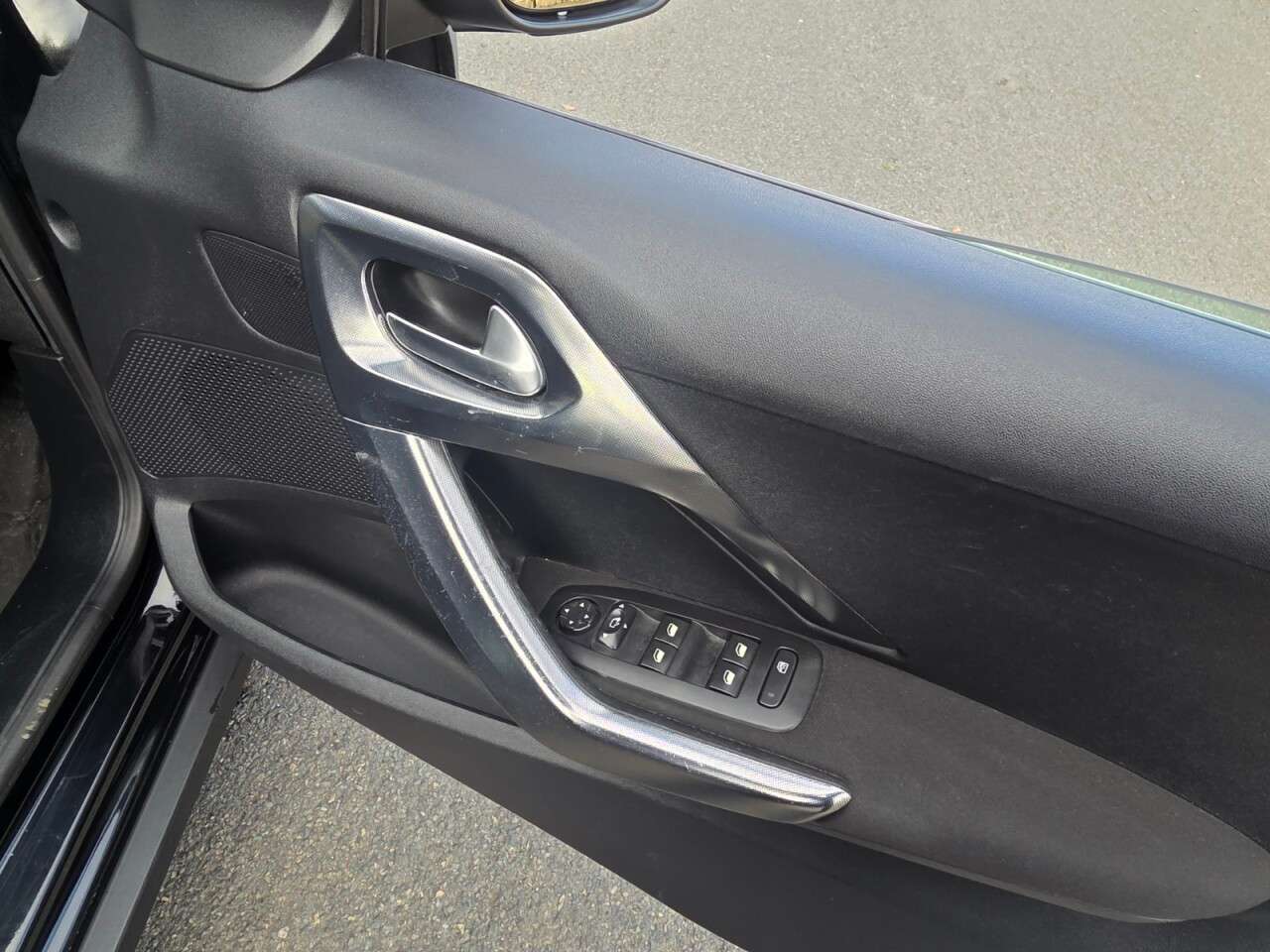 2017 PEUGEOT 2008 2017 PEUGEOT 2008