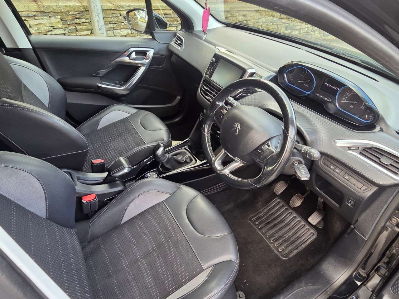 2017 PEUGEOT 2008 2017 PEUGEOT 2008