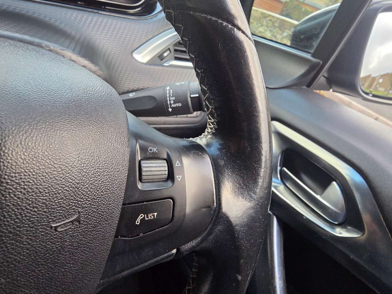 2017 PEUGEOT 2008 2017 PEUGEOT 2008