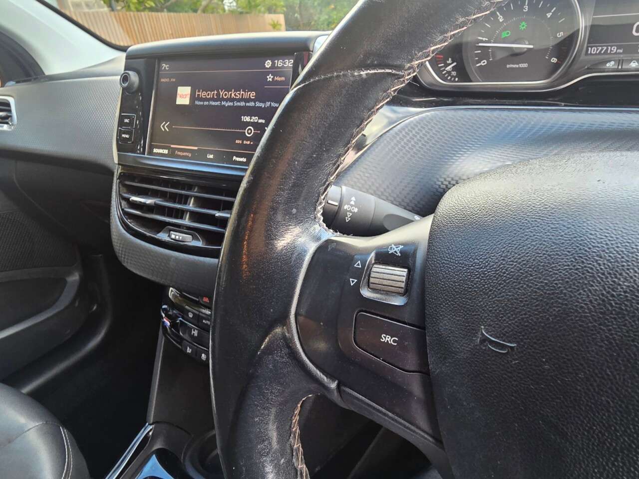 2017 PEUGEOT 2008 2017 PEUGEOT 2008