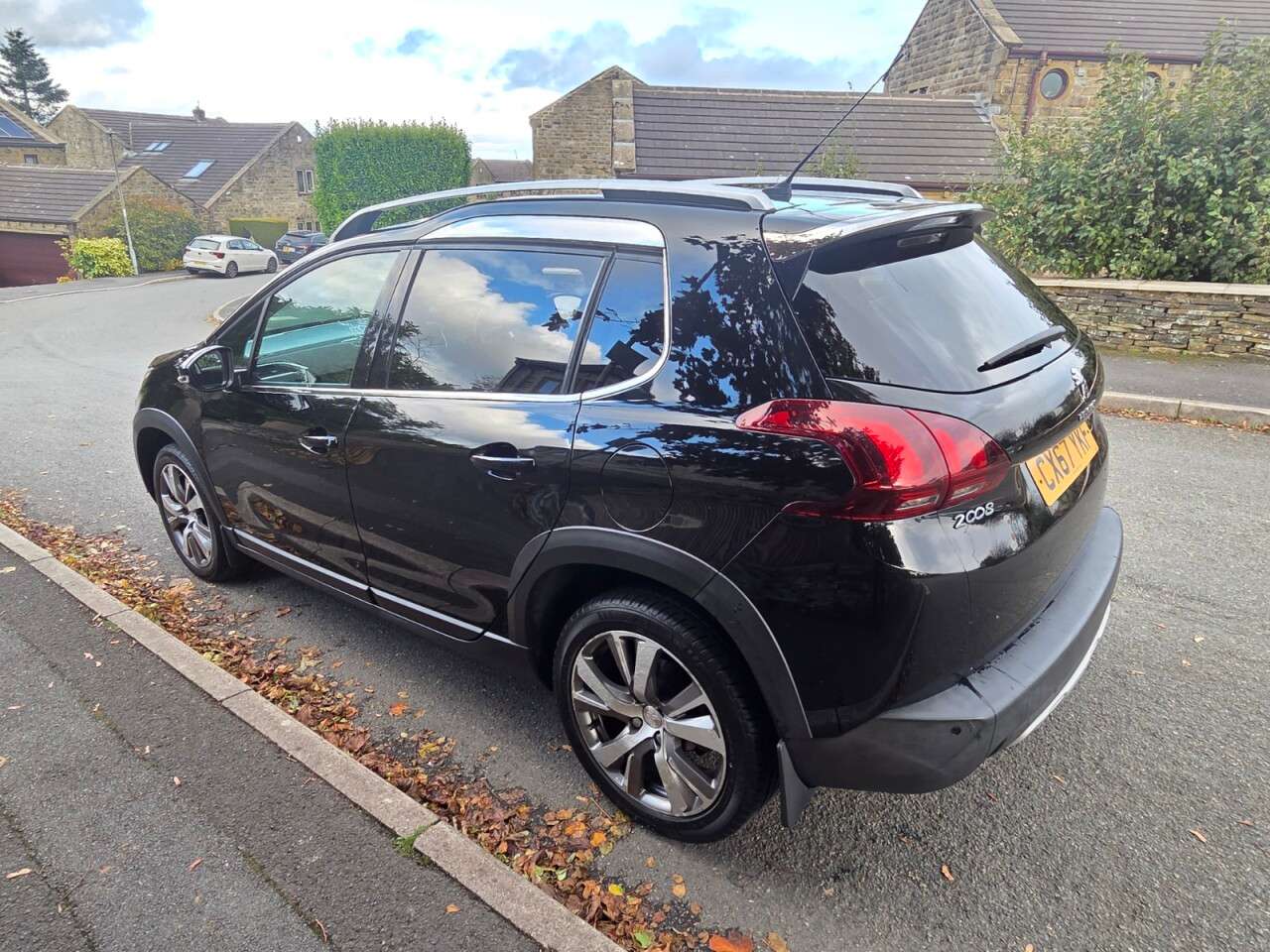 A 2017 PEUGEOT 2008 1.6 BlueHDi Allure SUV 5dr Diesel Manual Euro 6 (s/s) SERVICE HISTORY+LOW I A 2017 PEUGEOT 2008 1.6 BlueHDi Allure SUV 5dr Diesel Manual Euro 6 (s/s) SERVICE HISTORY+LOW I