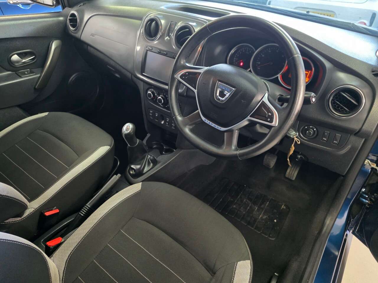 2017 DACIA SANDERO STEPWAY 2017 DACIA SANDERO STEPWAY