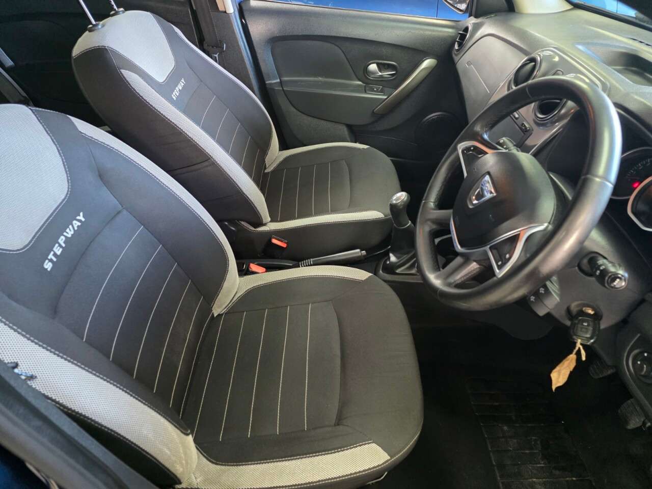 2017 DACIA SANDERO STEPWAY 2017 DACIA SANDERO STEPWAY