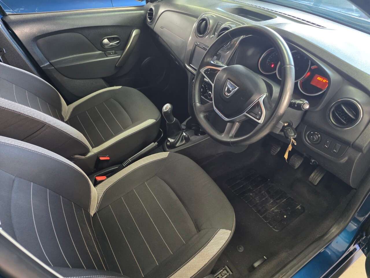 2017 DACIA SANDERO STEPWAY 2017 DACIA SANDERO STEPWAY
