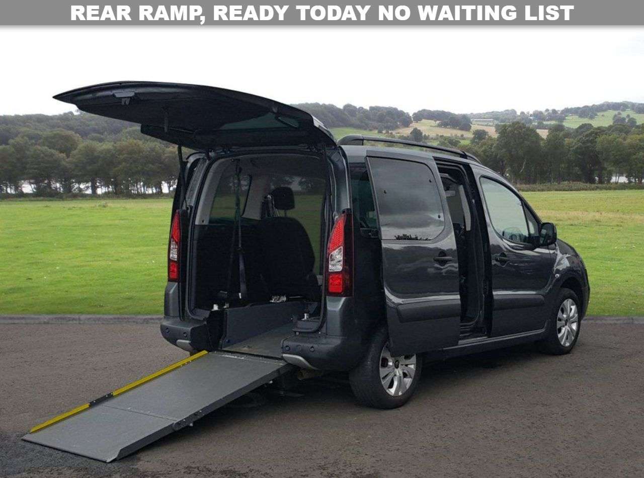 A 2017 CITROEN BERLINGO 1.6 BlueHDi XTR Multispace MPV 5dr Diesel Manual Euro 6 (100 ps) Low mileag A 2017 CITROEN BERLINGO 1.6 BlueHDi XTR Multispace MPV 5dr Diesel Manual Euro 6 (100 ps) Low mileag