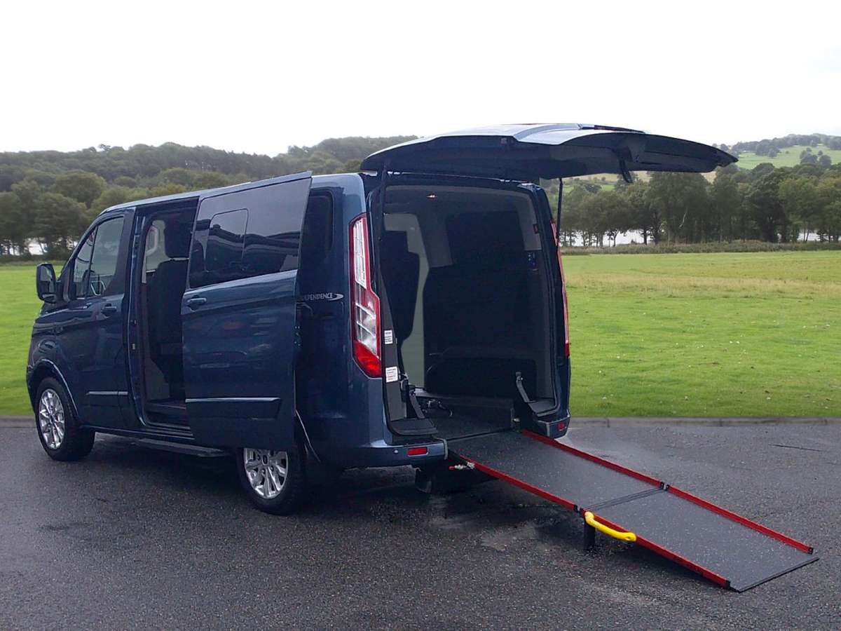 Check out this Ford Tourneo Custom 2020 Diesel Manual