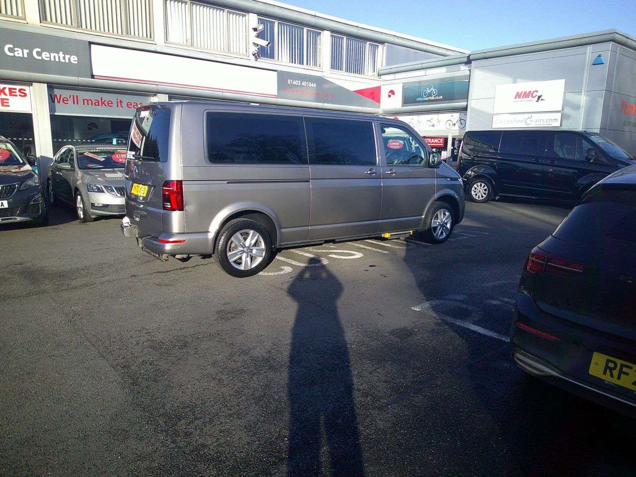 2020 VOLKSWAGEN TRANSPORTER SHUTTLE 2020 VOLKSWAGEN TRANSPORTER SHUTTLE