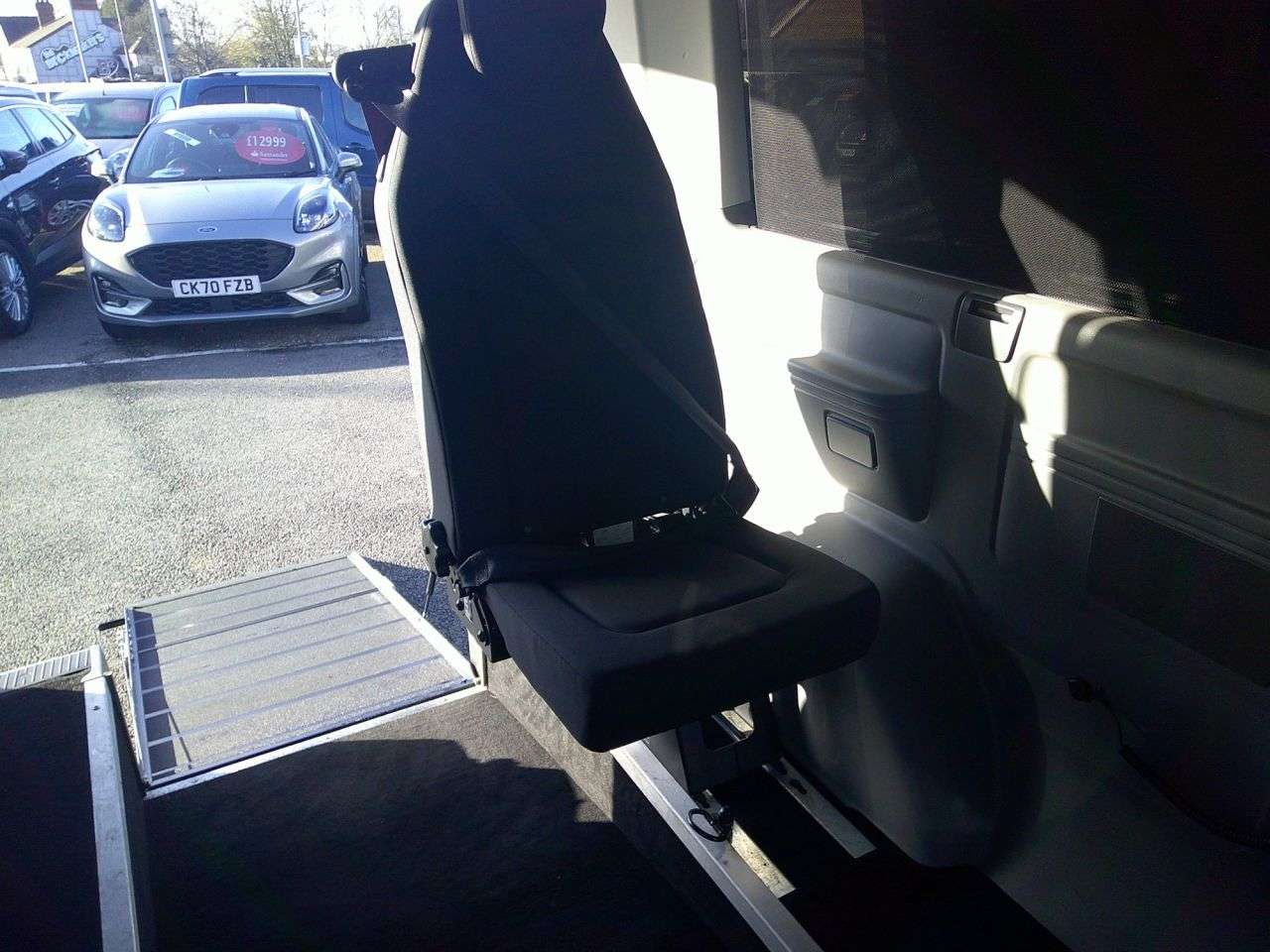 2020 VOLKSWAGEN TRANSPORTER SHUTTLE 2020 VOLKSWAGEN TRANSPORTER SHUTTLE