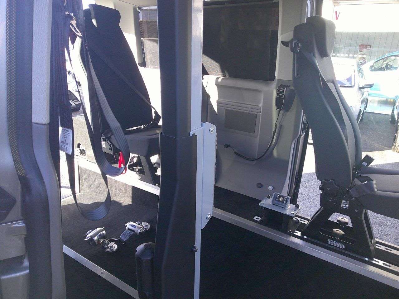 2020 VOLKSWAGEN TRANSPORTER SHUTTLE 2020 VOLKSWAGEN TRANSPORTER SHUTTLE