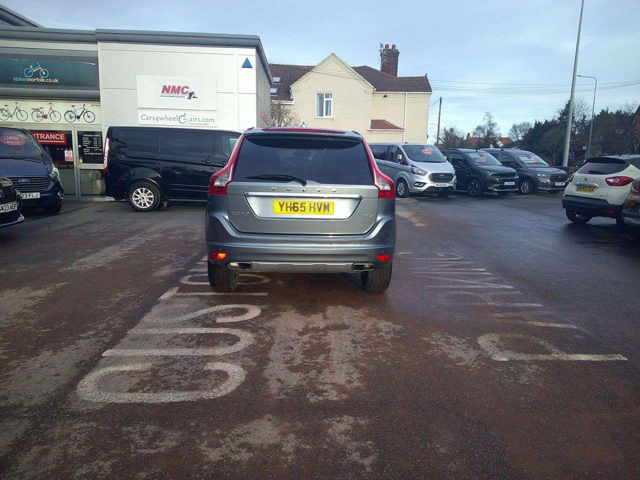 A 2015 VOLVO XC60 2.0 D4 SE Lux Nav SUV 5dr Diesel Auto Euro 6 (s/s) (190 ps) A 2015 VOLVO XC60 2.0 D4 SE Lux Nav SUV 5dr Diesel Auto Euro 6 (s/s) (190 ps)